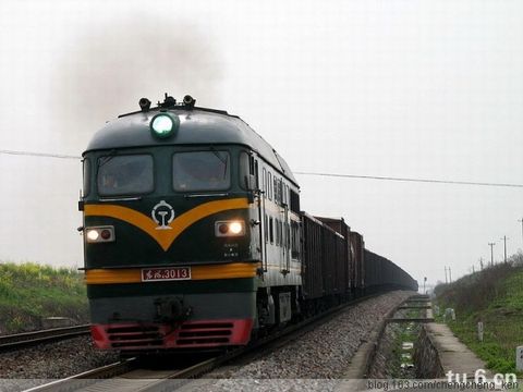 DF4B型貨運機車