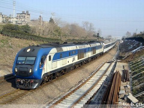 東風(fēng)11供（DF11G）型準(zhǔn)高速客運內(nèi)燃機車